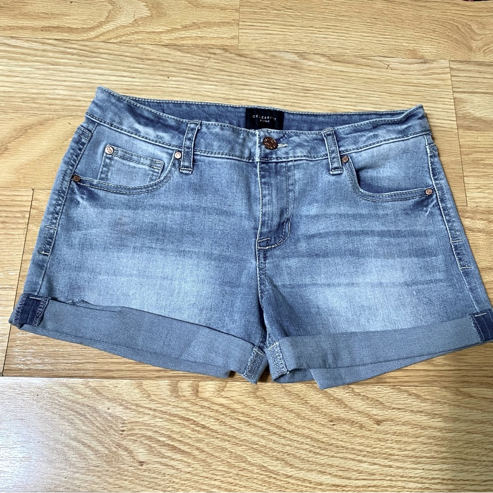 Celebrity Pink Low Rise Cuffed Denim Shirts Size 7 / 28